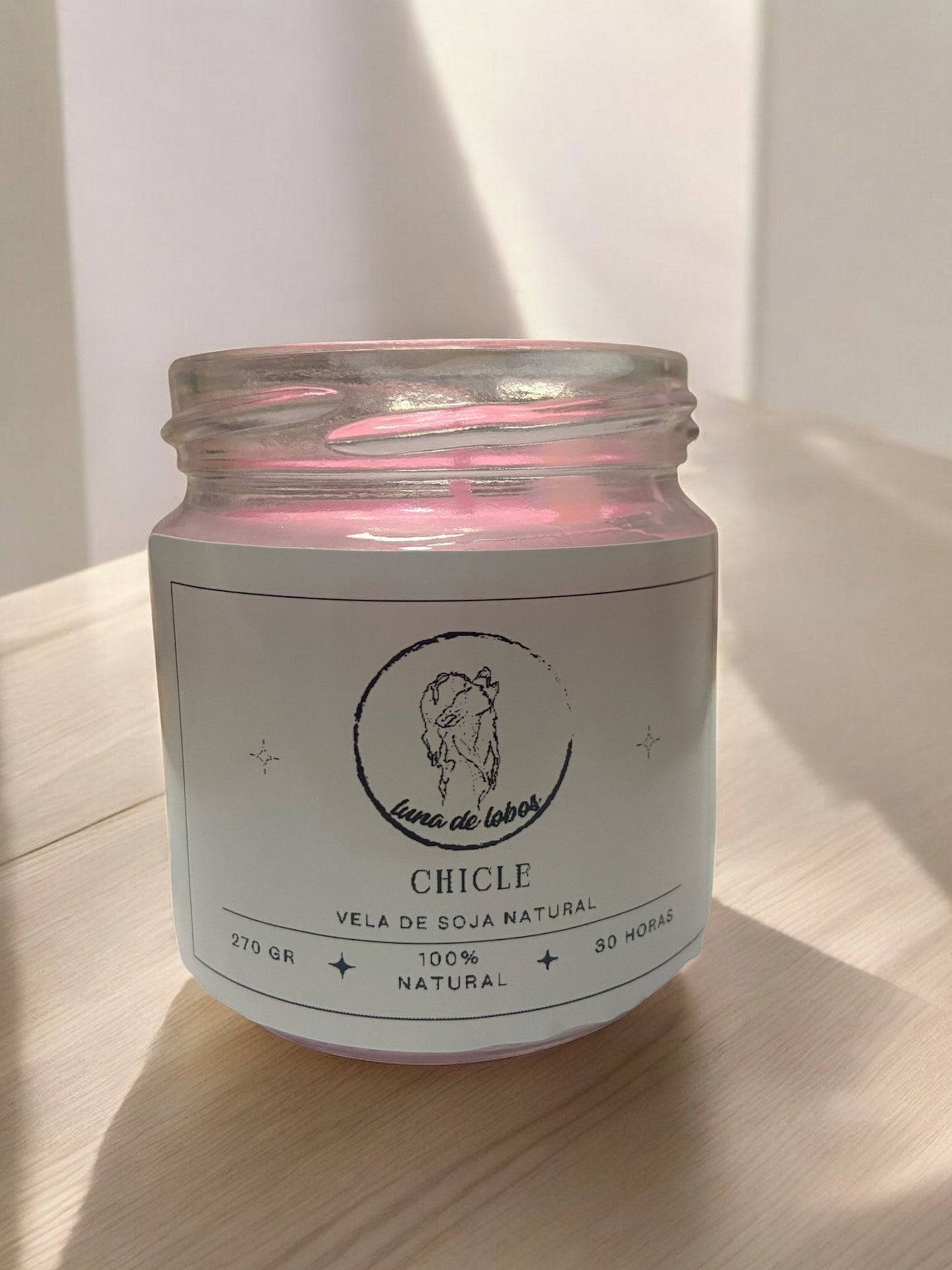 Vela aromática de chicle con piedra de ópalo en forma de corazón