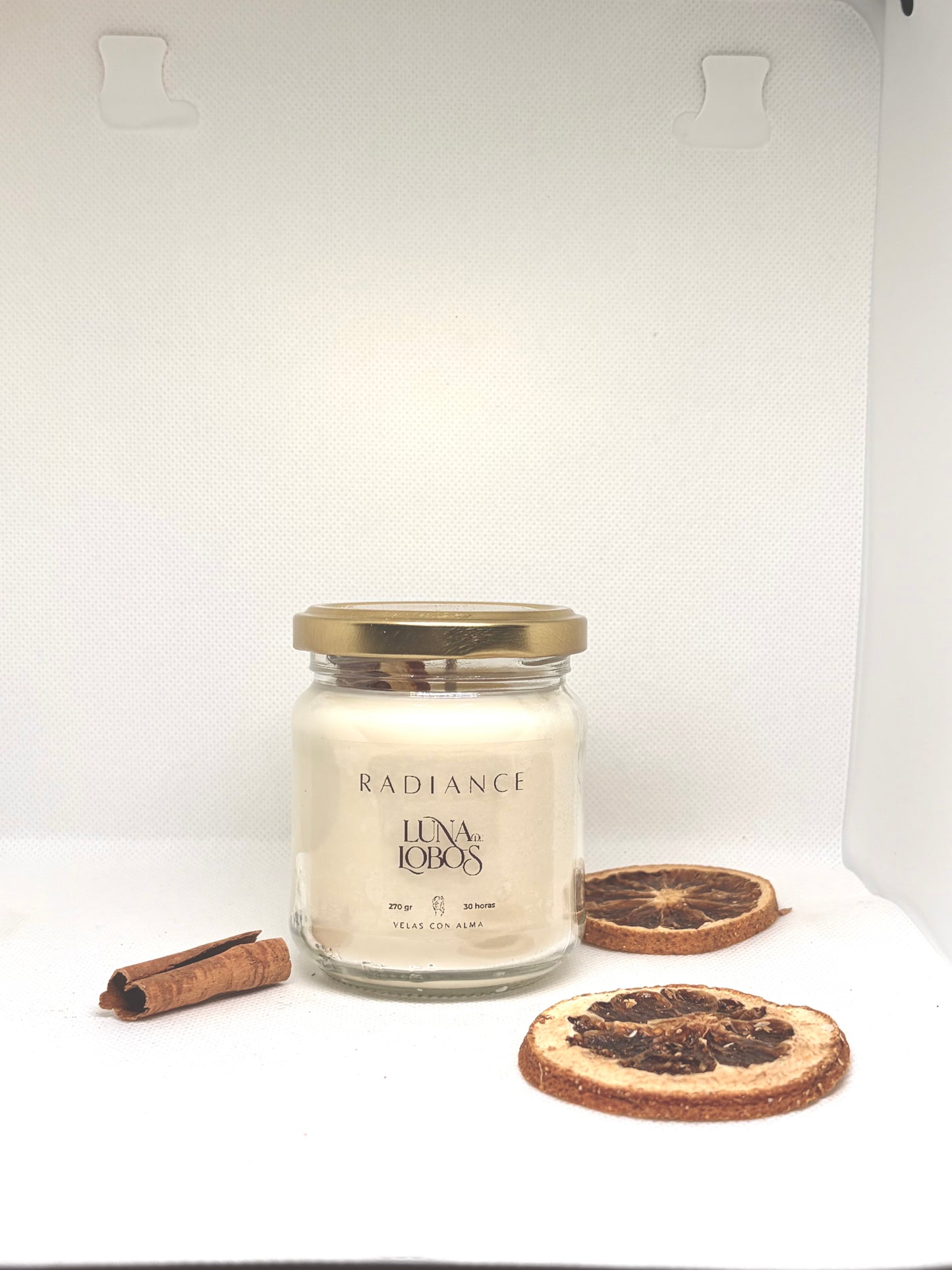 Radiance - Luna de Lobos