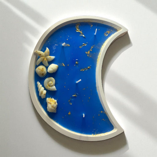 Vela Noches de Bohemia – Luna azul con conchas y oro vegetal